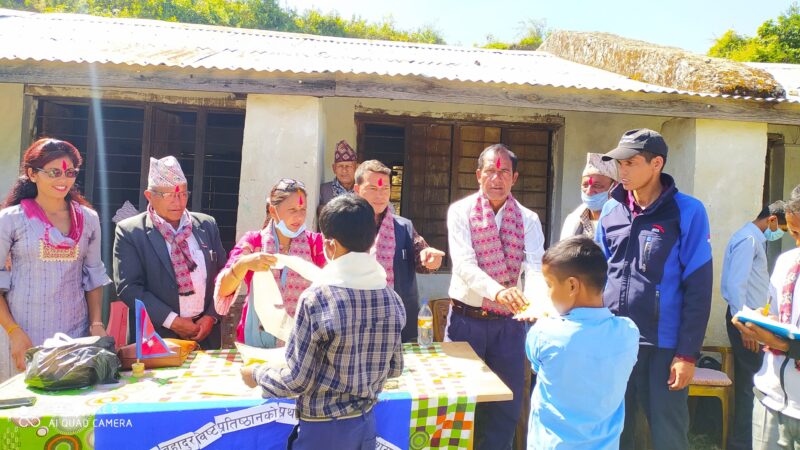 राइटर लोक बहादुर बिष्ट प्रतिस्ठान द्वारा  प्रथम पुरस्कार तथा प्रशंसा पत्र बितरण